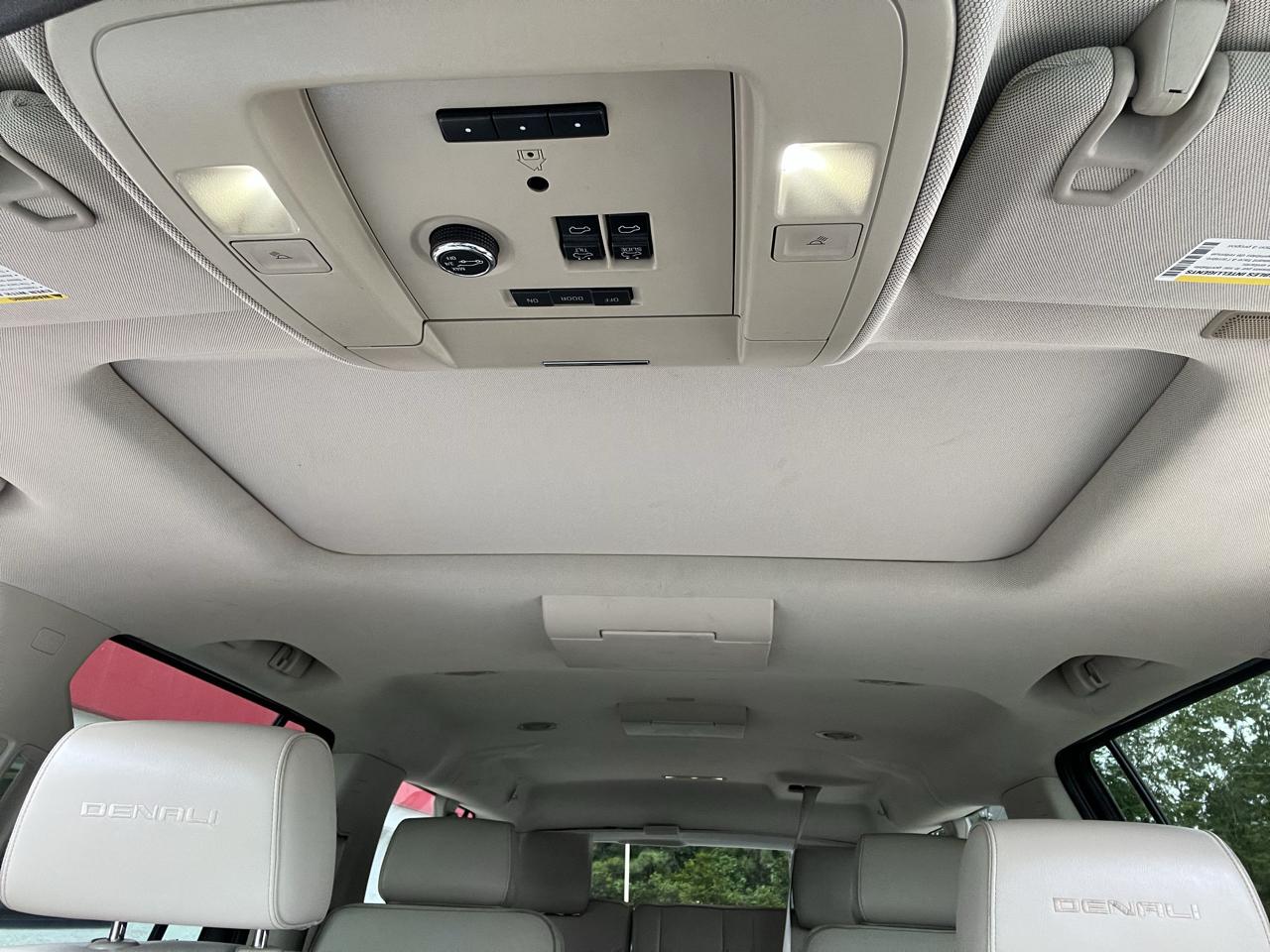 GMC Yukon XL photo 18