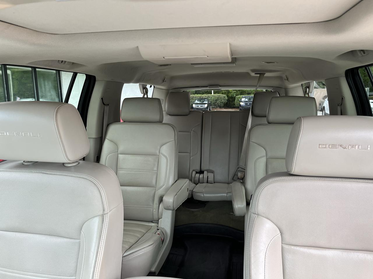 GMC Yukon XL photo 23