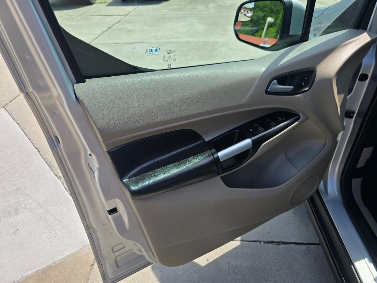 Ford Transit Connect Wagon Titanium LWB w/Rear Liftgate 2017