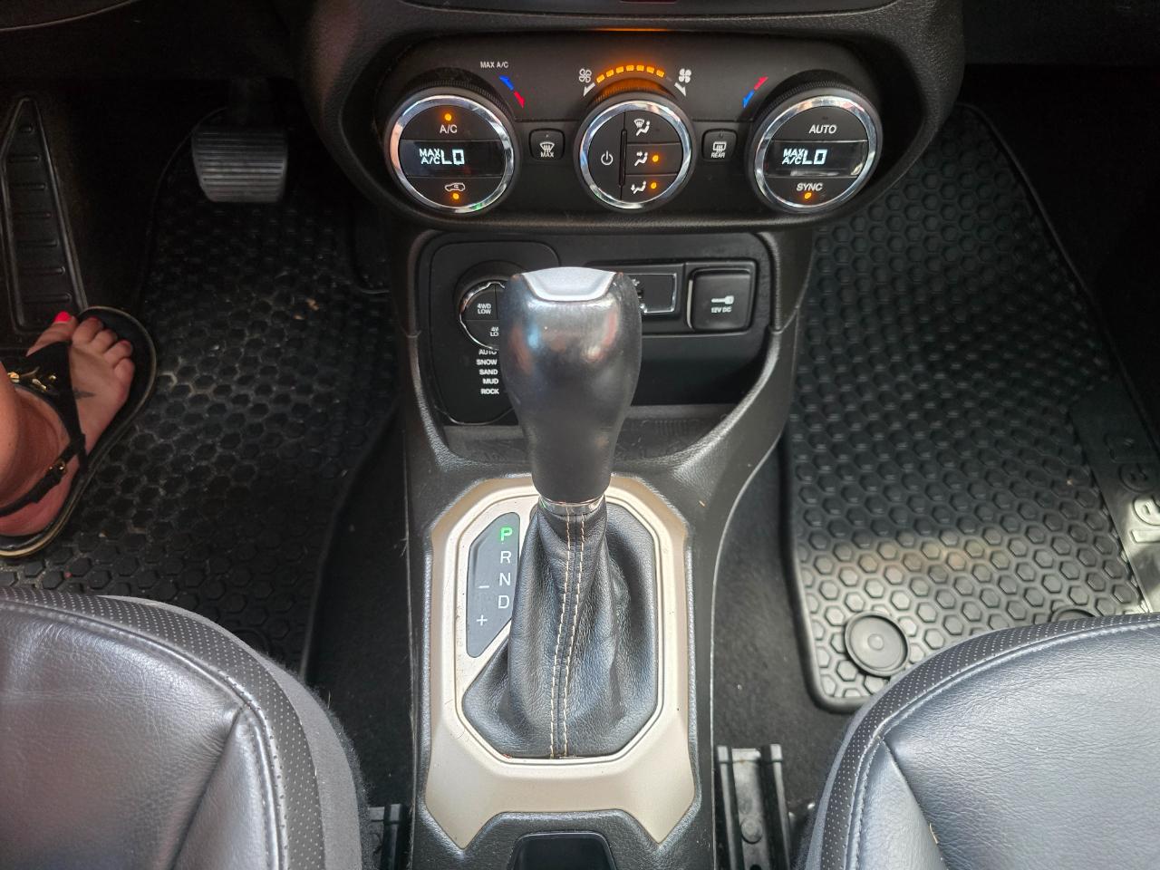 Jeep Renegade Deserthawk 4x4 2017