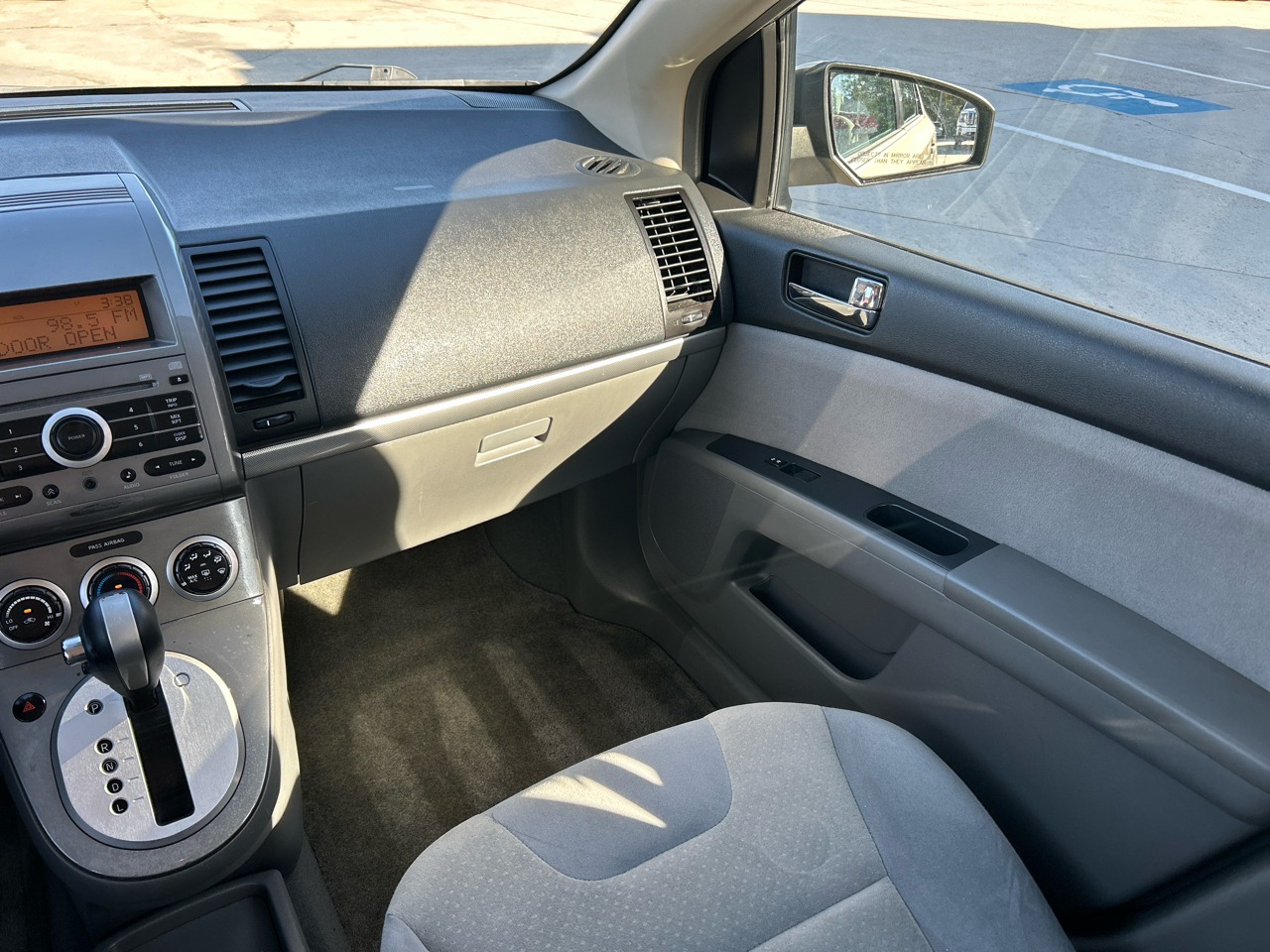 Nissan Sentra 4dr Sdn I4 CVT 2.0 S 2009 Nissan Sentra 4dr Sdn I4 CVT 2.0 S 2009