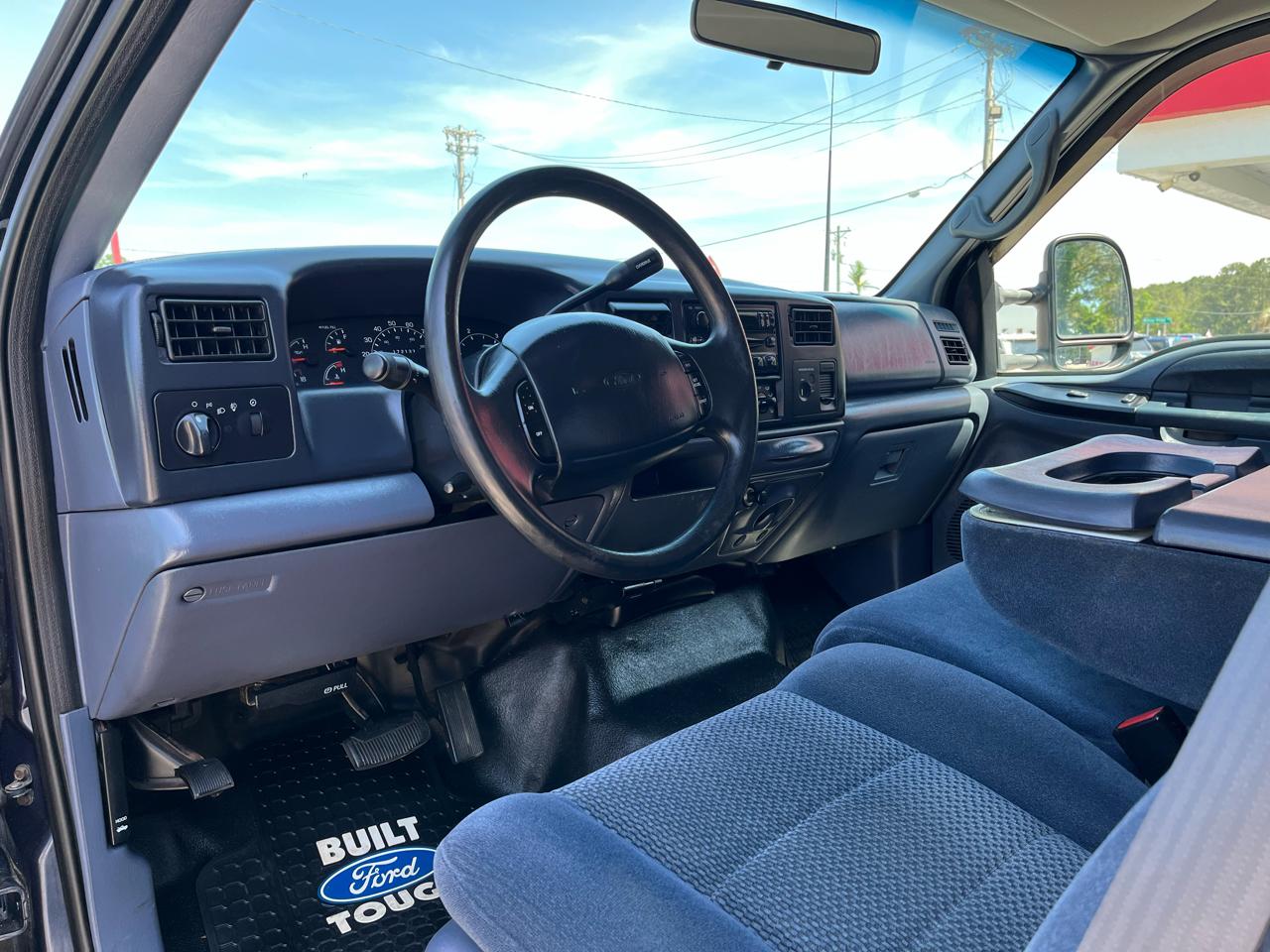 Ford Super Duty F-250 Supercab 142" XL 4WD 2001