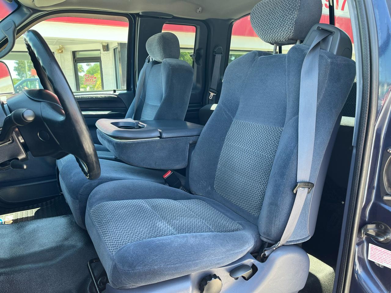 Ford Super Duty F-250 Supercab 142" XL 4WD 2001