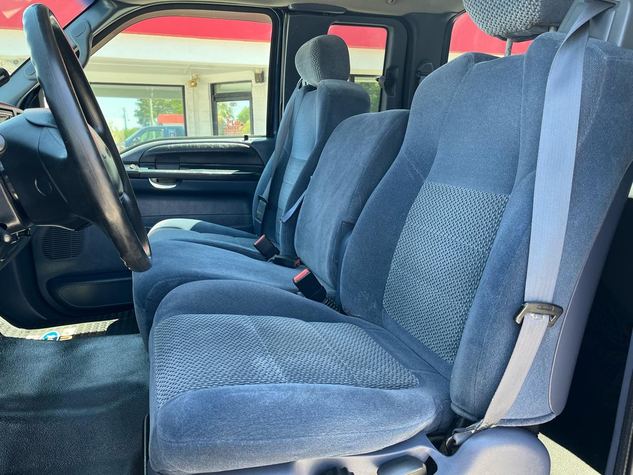 Ford Super Duty F-250 Supercab 142" XL 4WD 2001