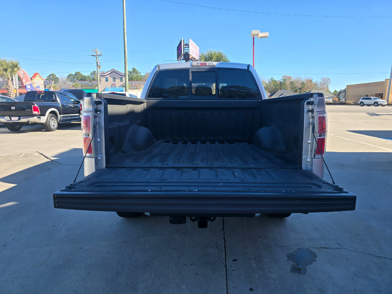 Ford F-150 2WD SuperCrew 145" XLT 2011