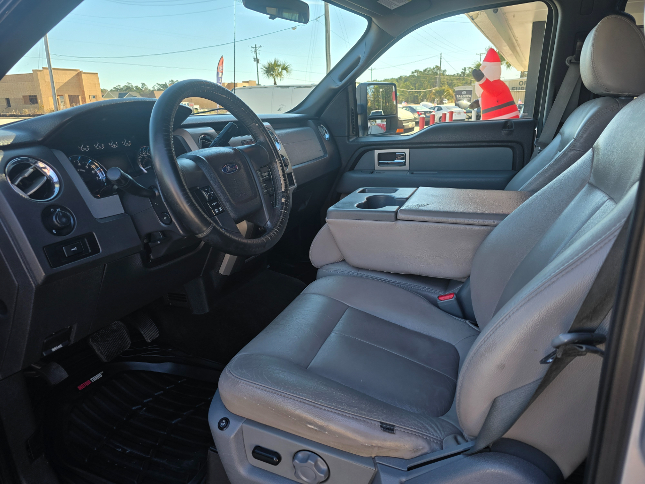 Ford F-150 2WD SuperCrew 145" XLT 2011