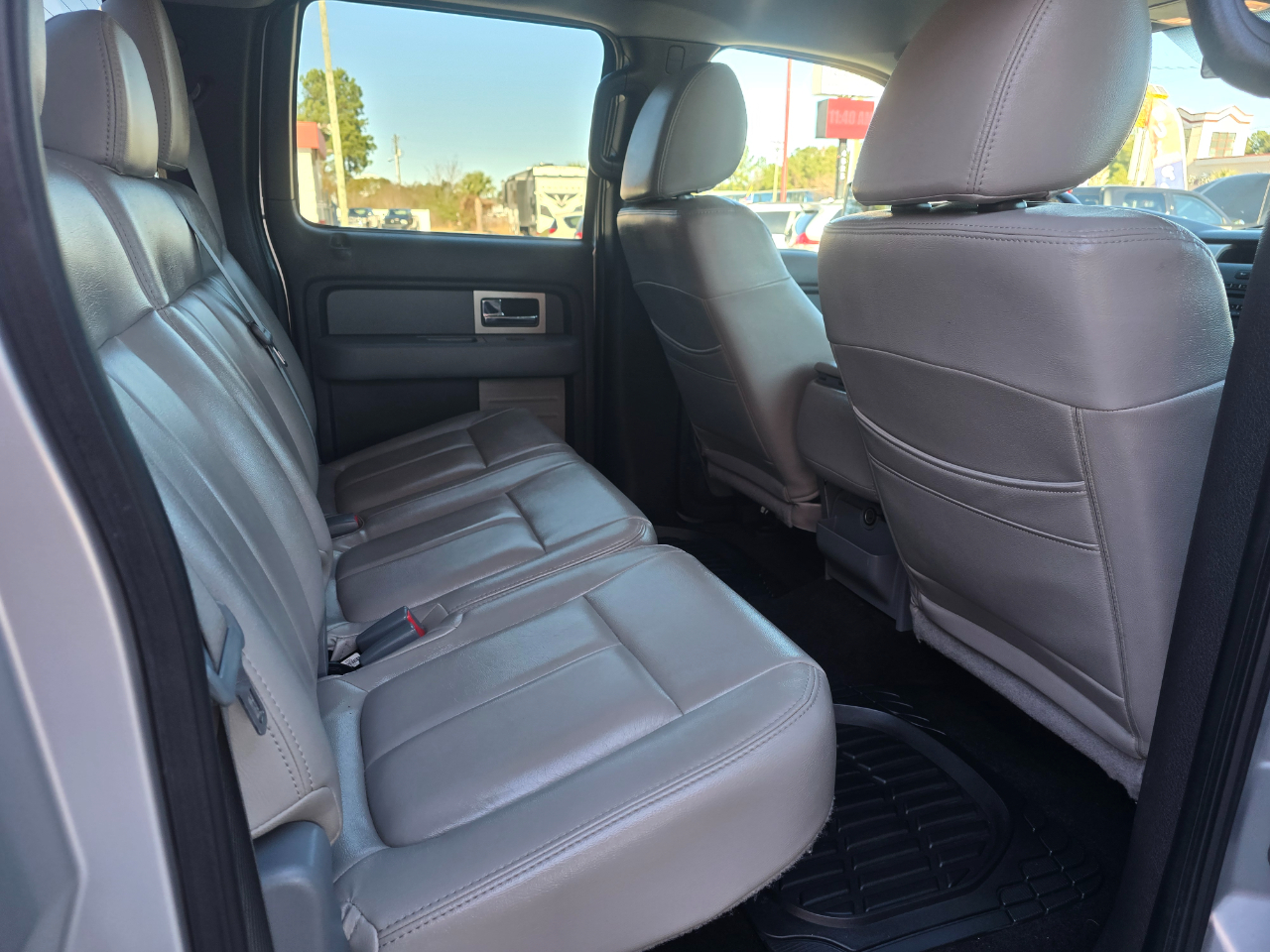 Ford F-150 2WD SuperCrew 145" XLT 2011