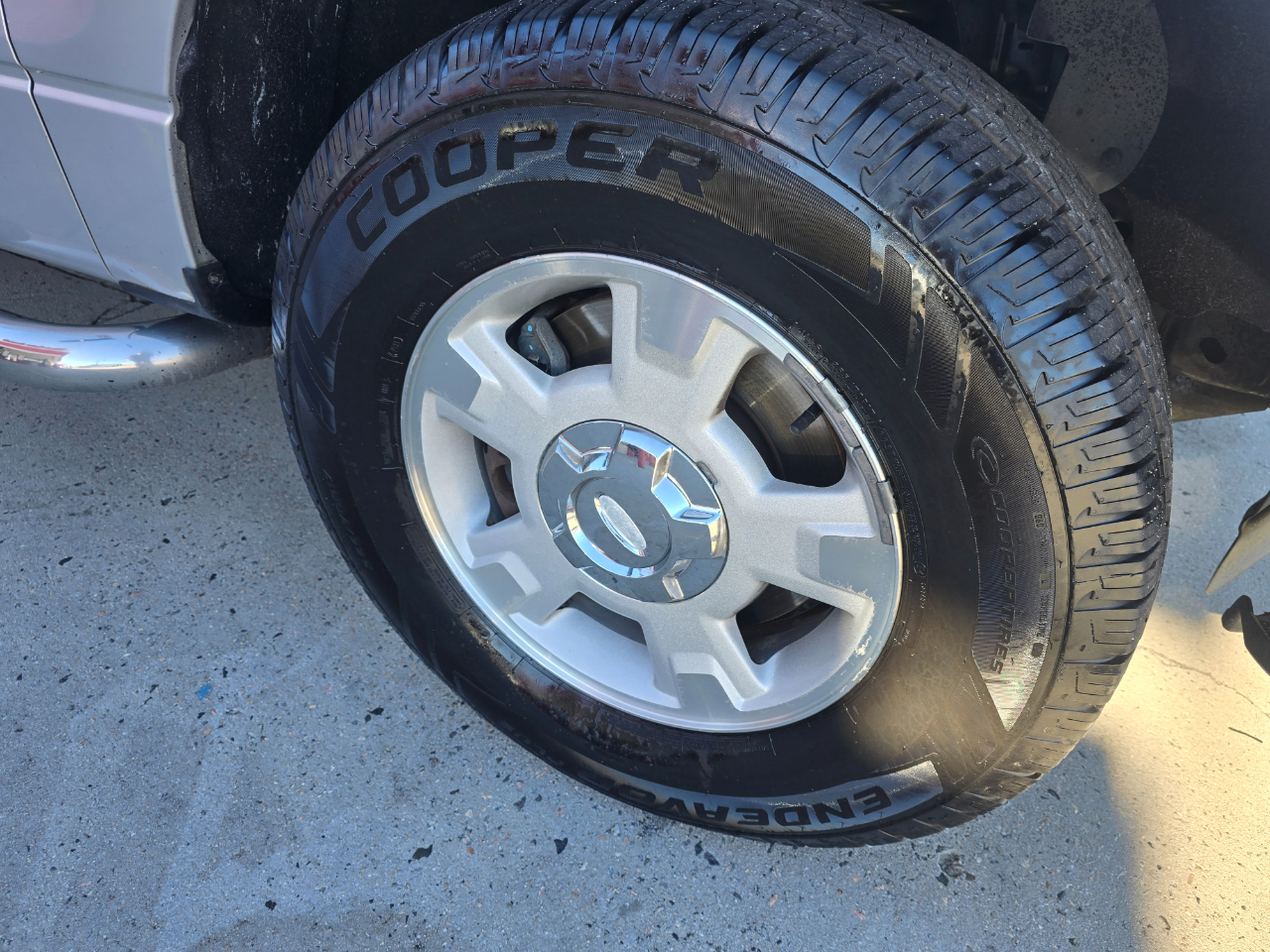 Ford F-150 2WD SuperCrew 145" XLT 2011