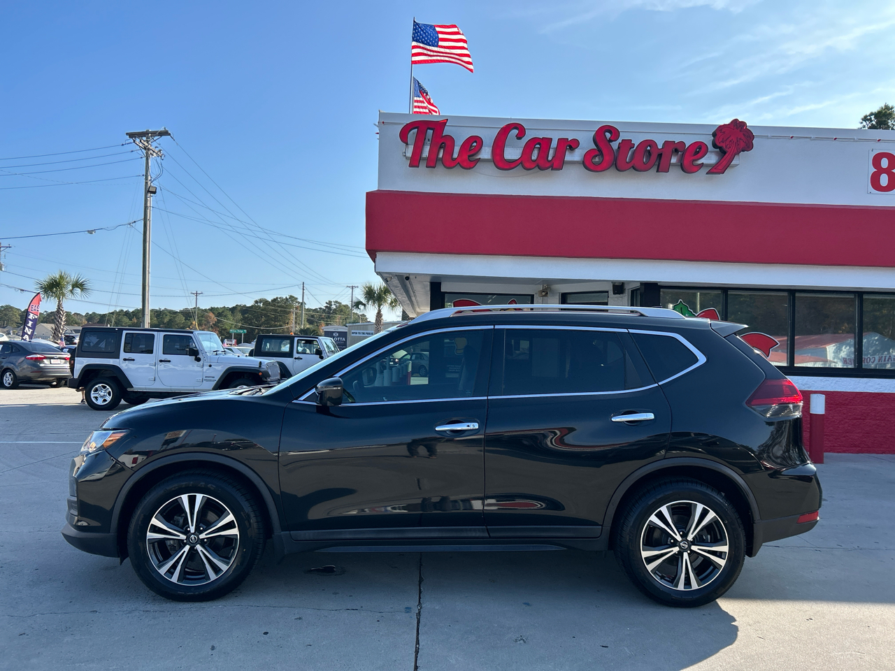 2020 Nissan Rogue SV photo 2