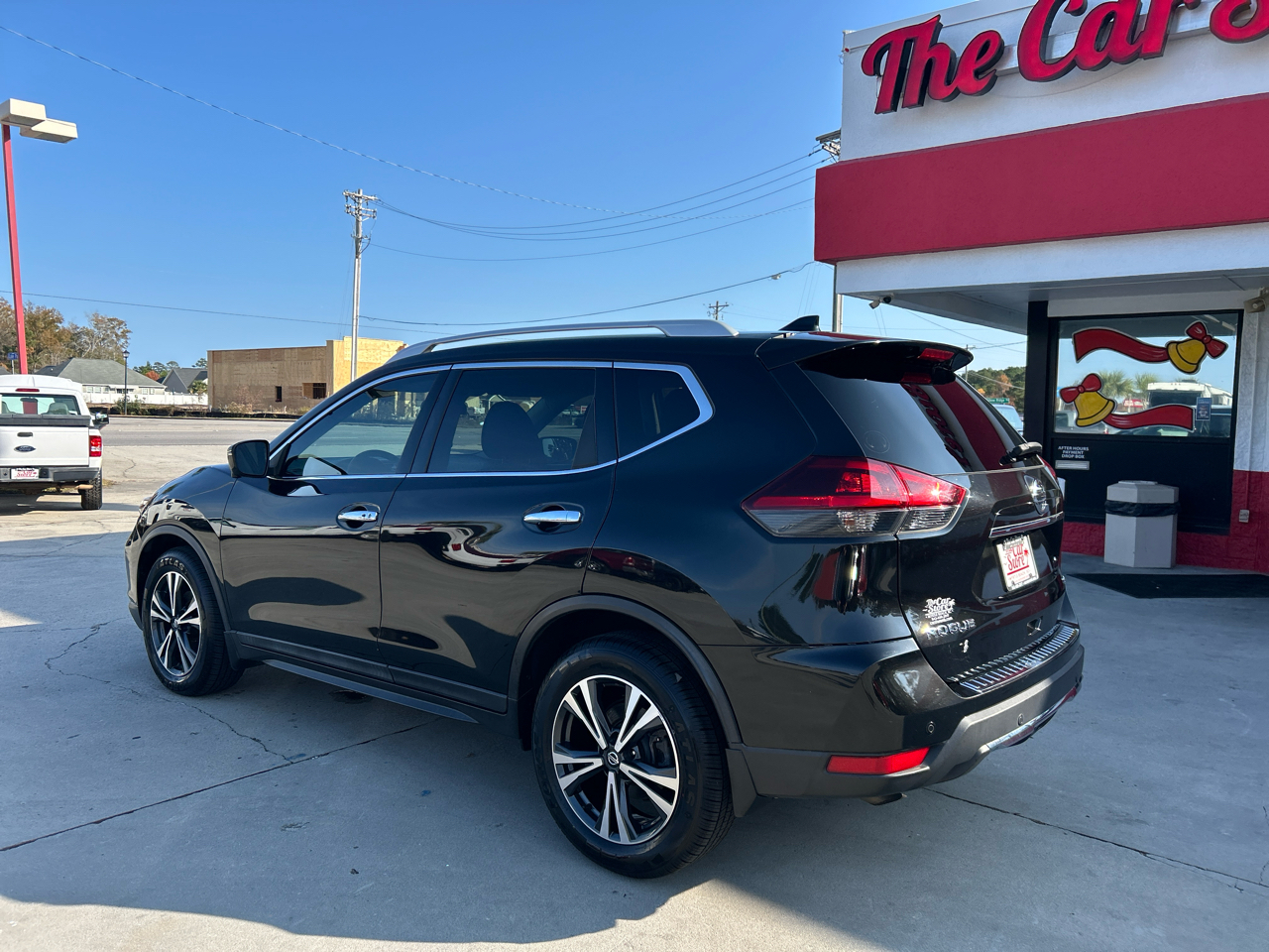 2020 Nissan Rogue SV photo 3