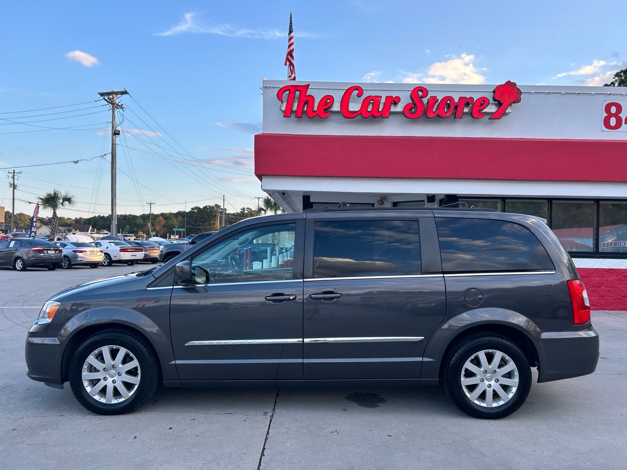 2015 Chrysler Town & Country Touring photo 2