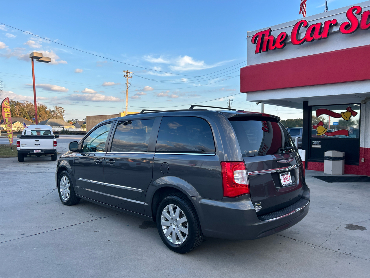 2015 Chrysler Town & Country Touring photo 3