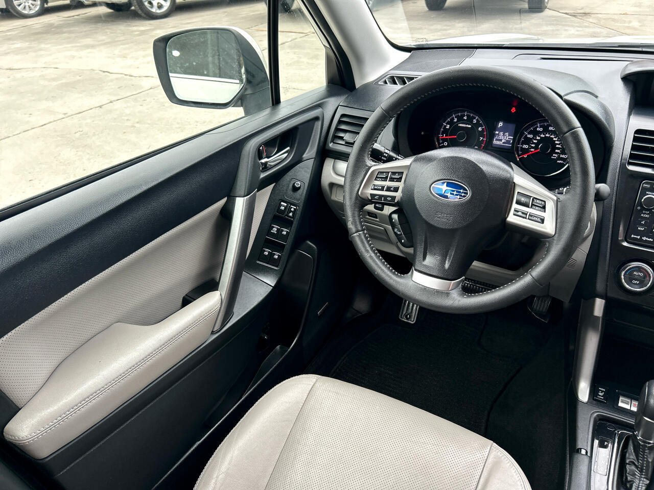 Subaru Forester 4dr CVT 2.5i Touring PZEV 2015