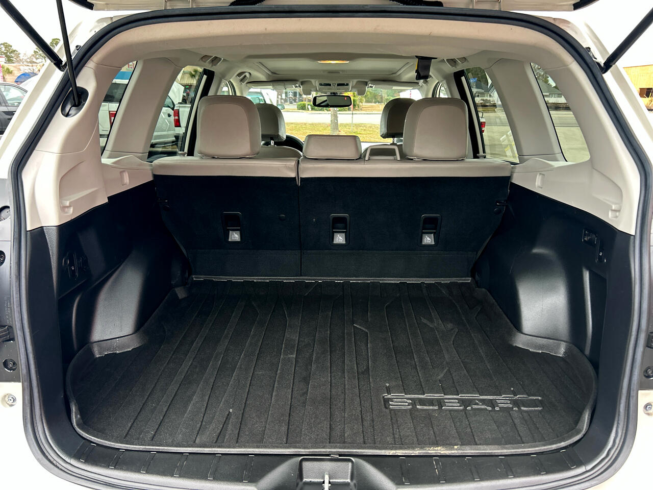 Subaru Forester 4dr CVT 2.5i Touring PZEV 2015