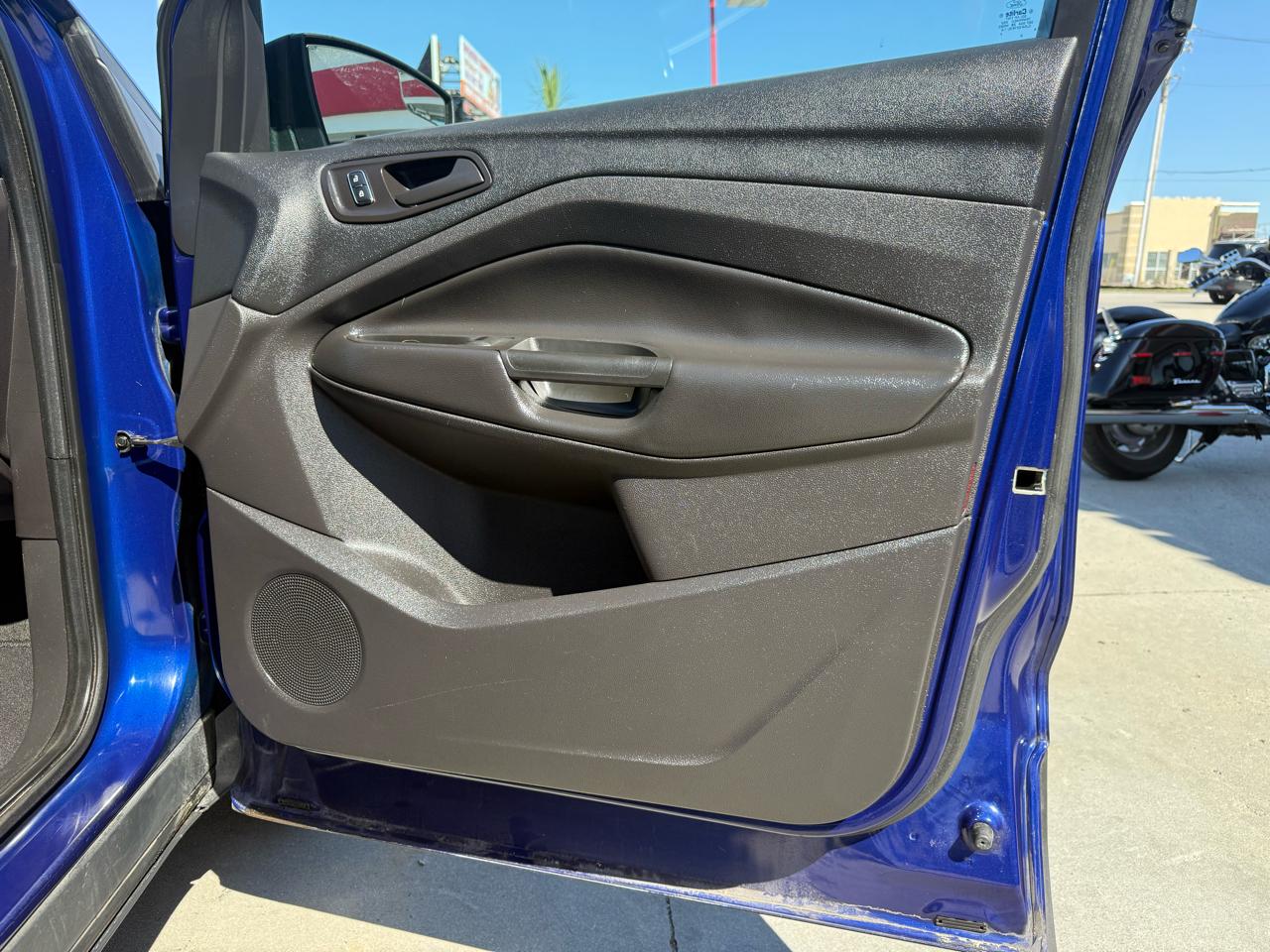 Ford Escape FWD 4dr S 2014