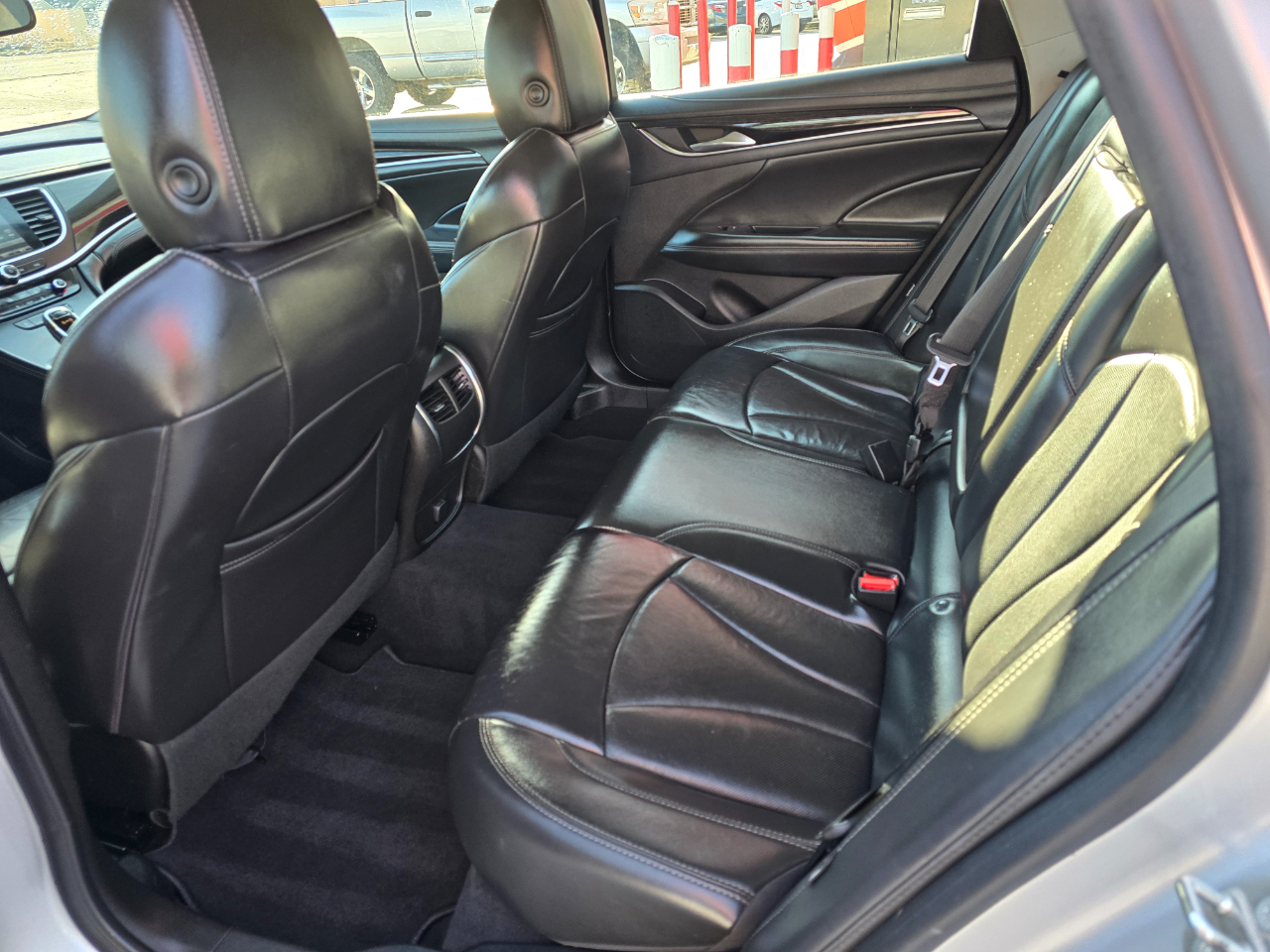 Buick LaCrosse 4dr Sdn Essence FWD 2017