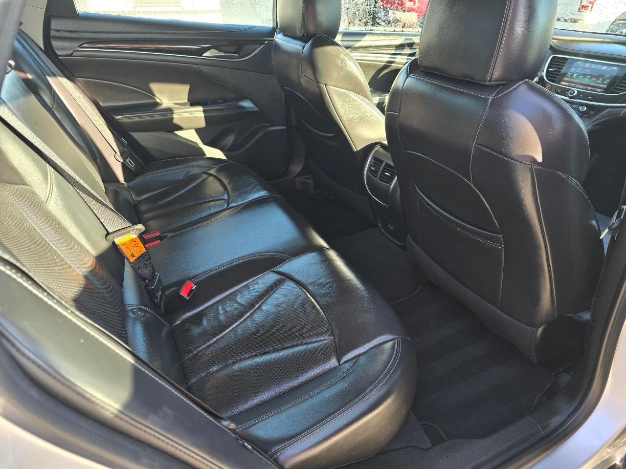 Buick LaCrosse 4dr Sdn Essence FWD 2017