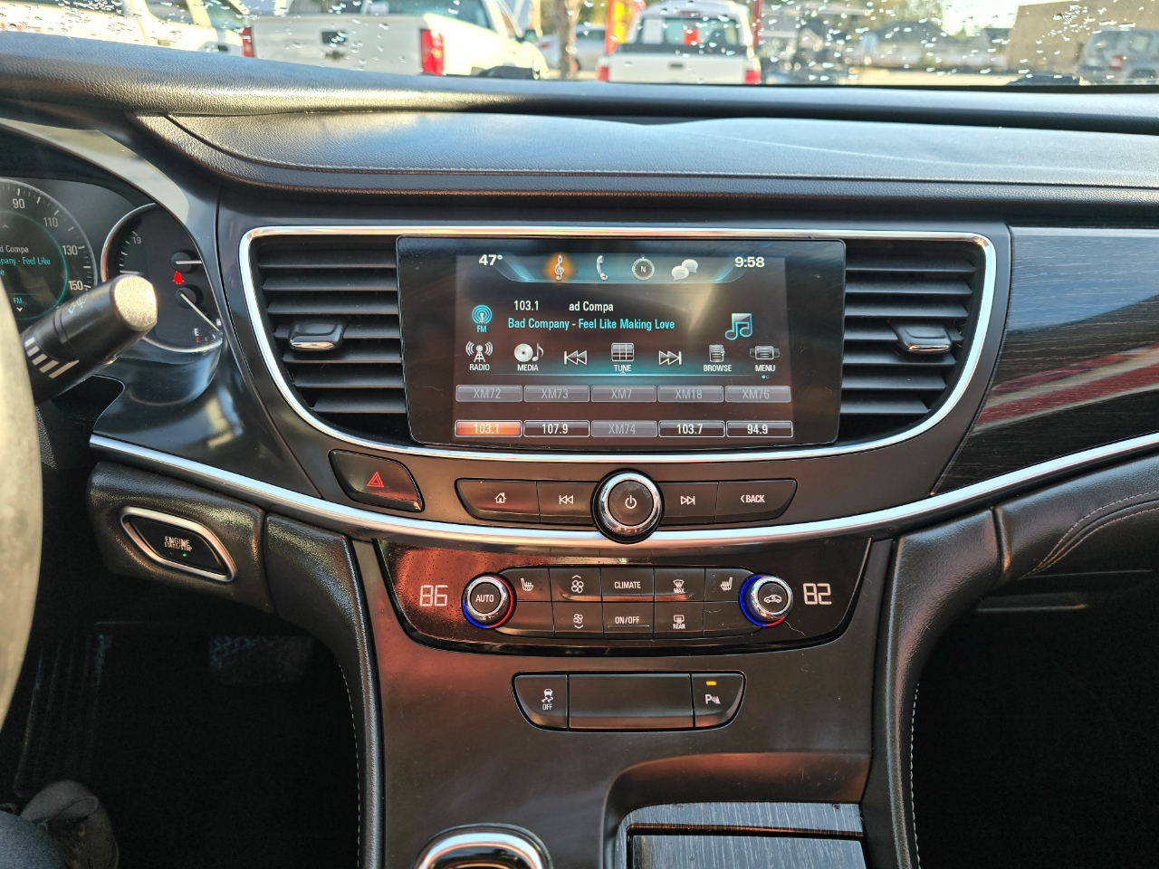 Buick LaCrosse 4dr Sdn Essence FWD 2017