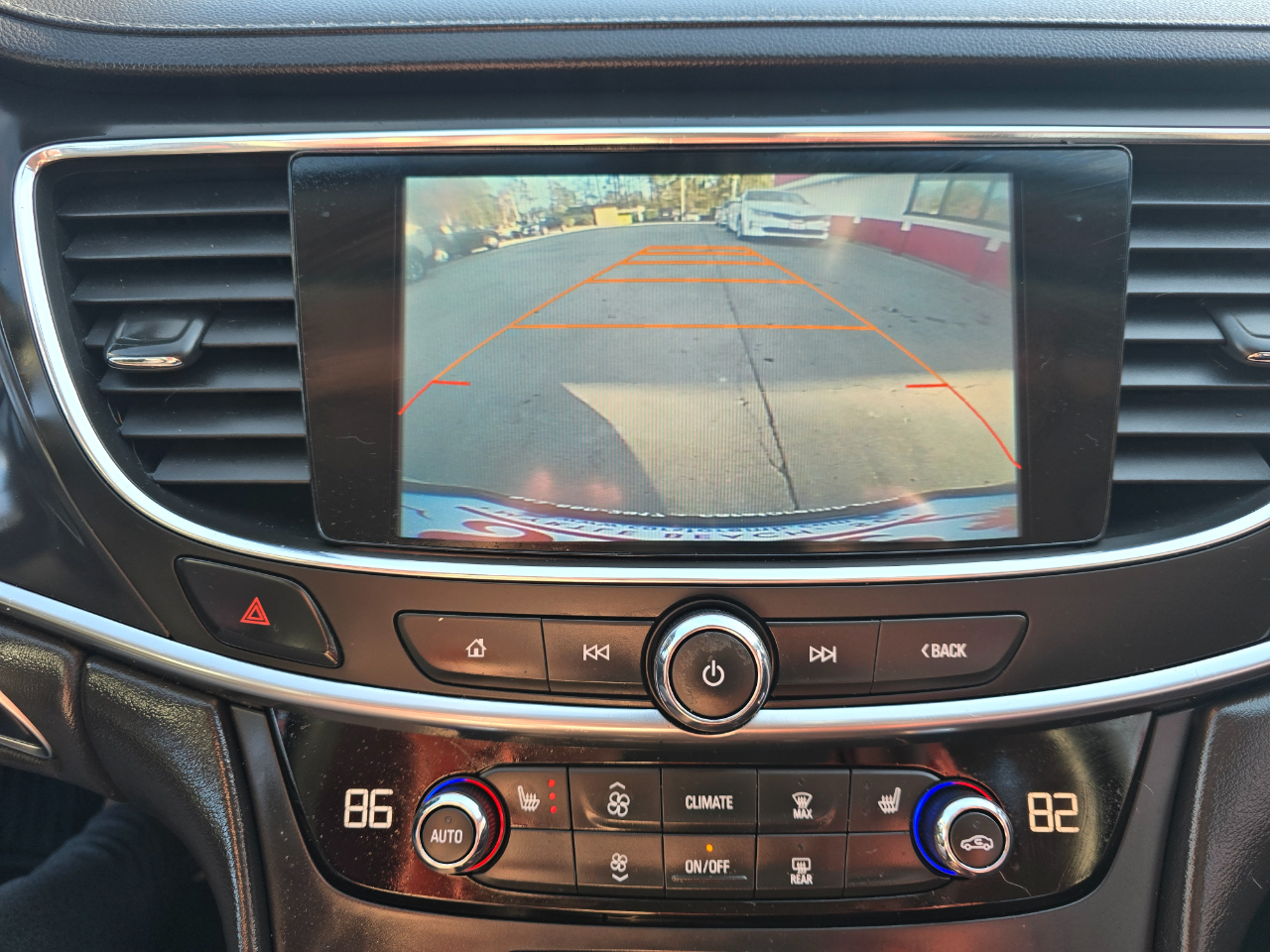 Buick LaCrosse 4dr Sdn Essence FWD 2017