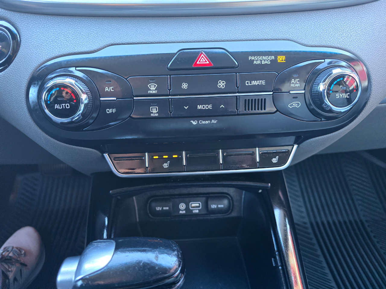 Kia Sorento FWD 4dr 3.3L SX 2016