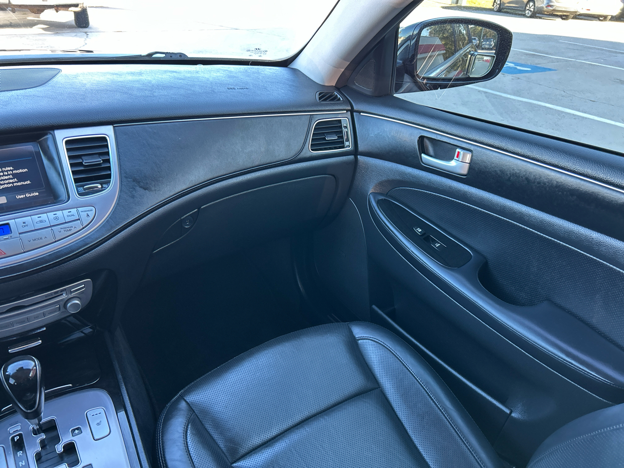 Hyundai Genesis 4dr Sdn V6 3.8L 2013