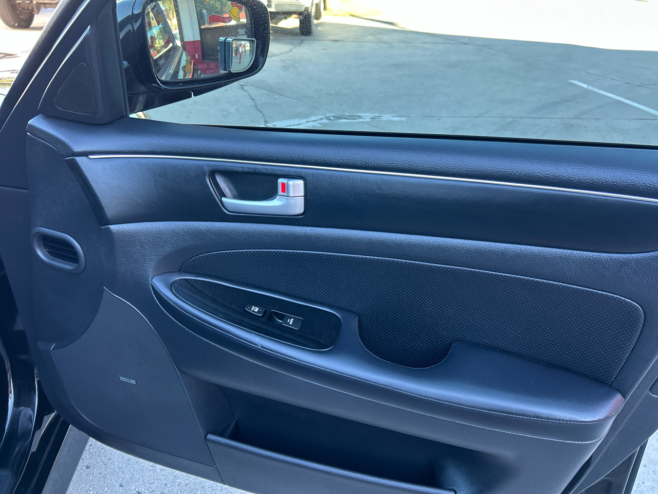 Hyundai Genesis 4dr Sdn V6 3.8L 2013