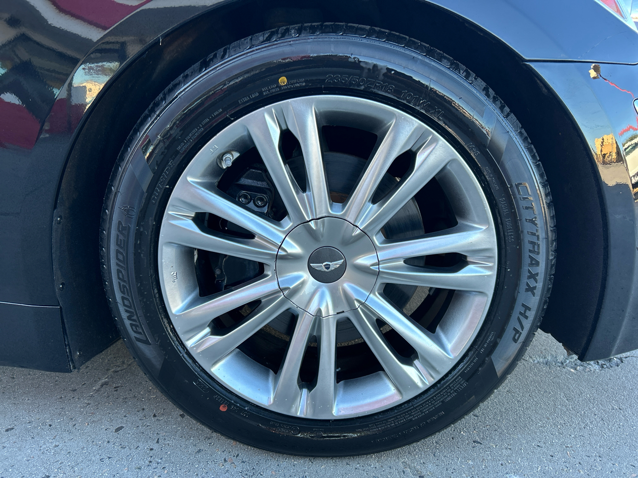 Hyundai Genesis 4dr Sdn V6 3.8L 2013