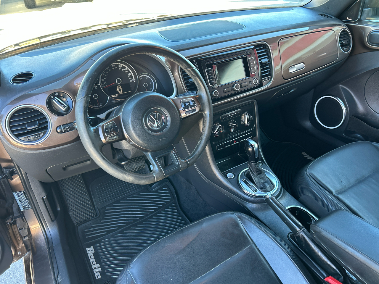 Volkswagen Beetle Convertible 2dr Auto 2.5L PZEV 2013