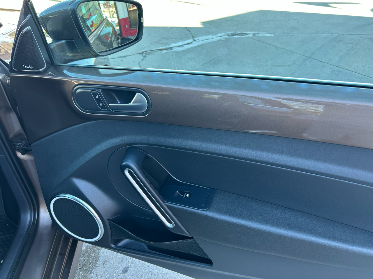 Volkswagen Beetle Convertible 2dr Auto 2.5L PZEV 2013