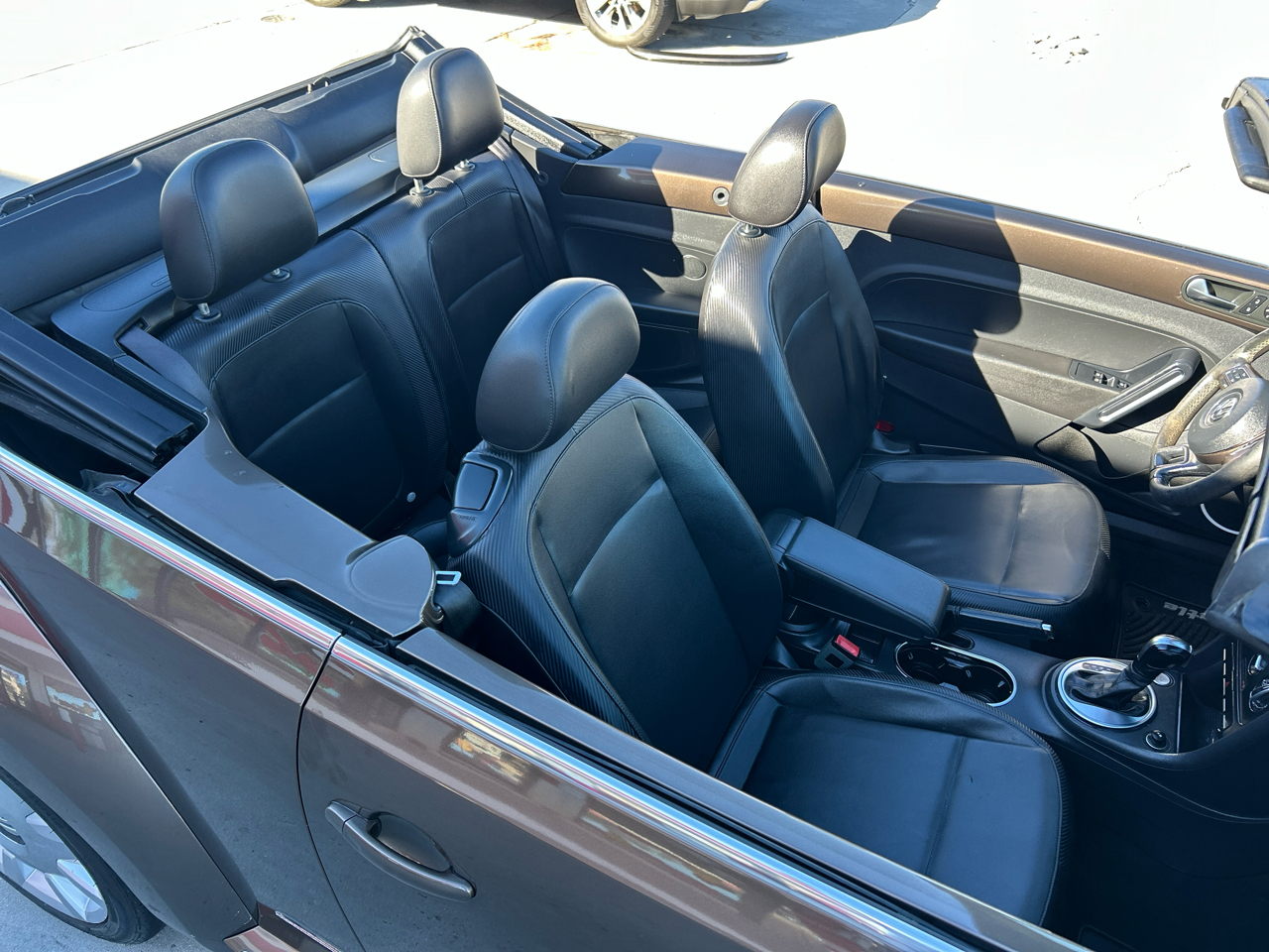 Volkswagen Beetle Convertible 2dr Auto 2.5L PZEV 2013