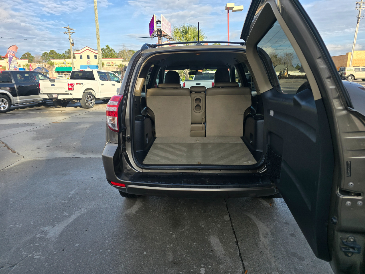 Toyota RAV4 FWD 4dr 4-cyl 4-Spd AT (Natl) 2010