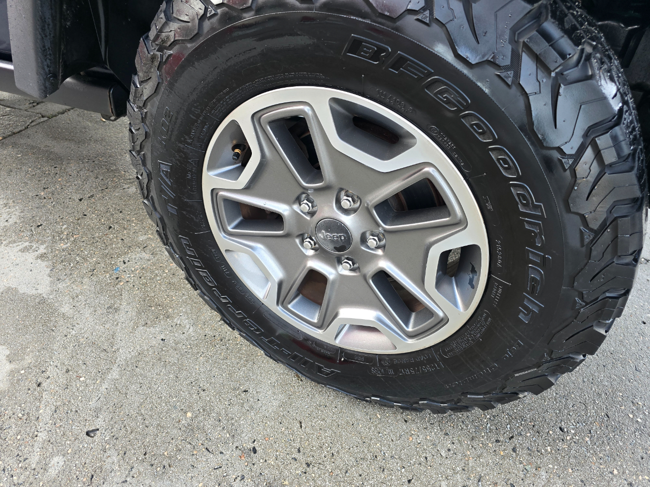 Jeep Wrangler Unlimited 4WD 4dr Rubicon 2013