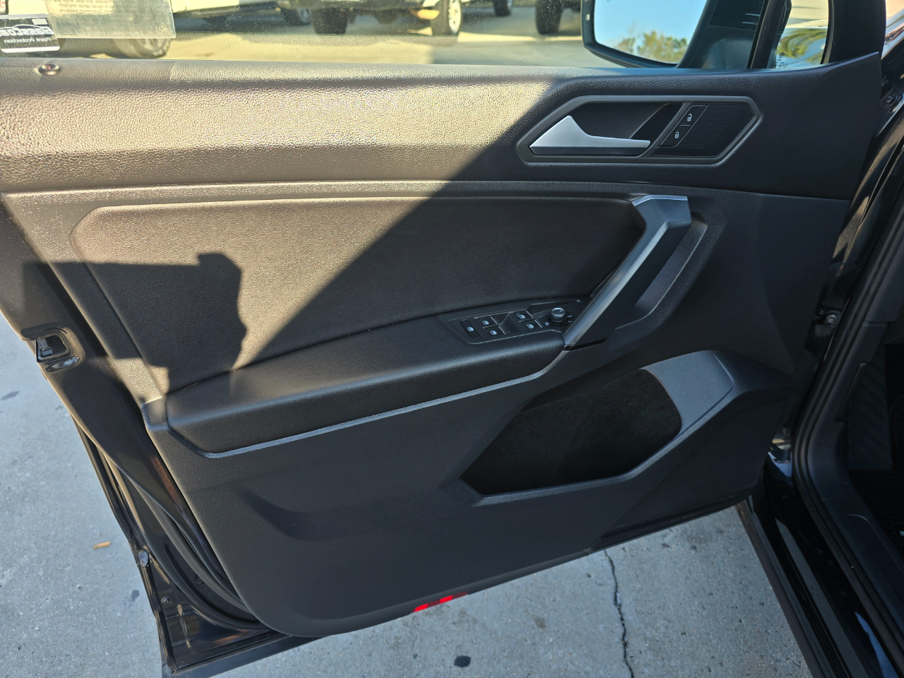 Volkswagen Tiguan 2.0T SE FWD 2019