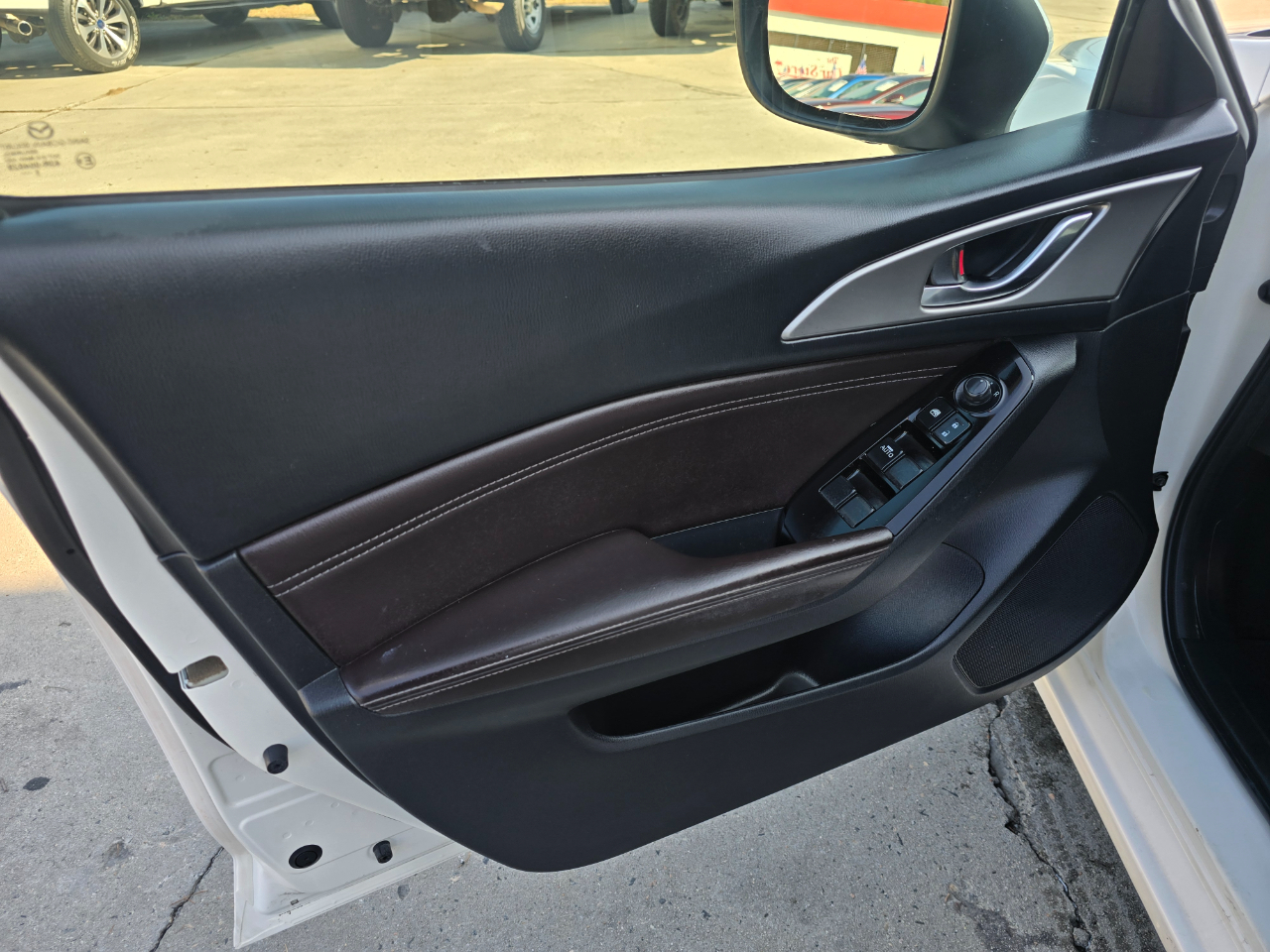 Mazda Mazda3 4-Door Touring Auto 2018