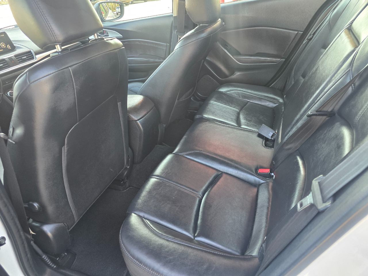 Mazda Mazda3 4-Door Touring Auto 2018