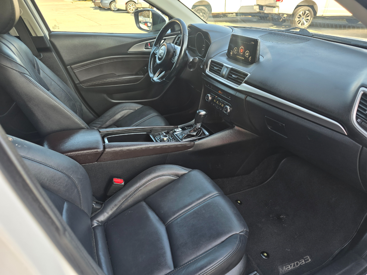 Mazda Mazda3 4-Door Touring Auto 2018