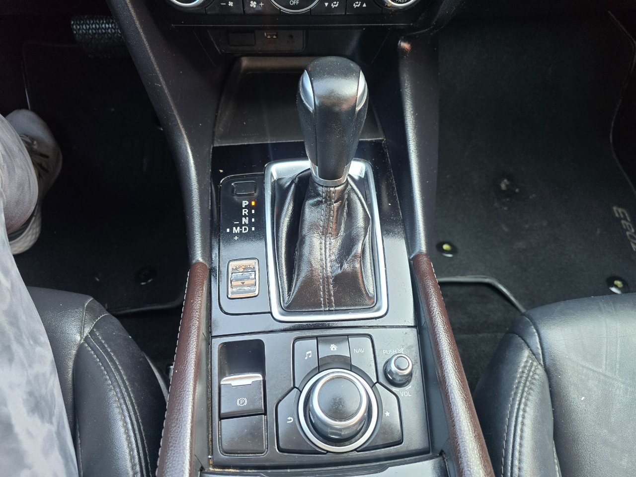 Mazda Mazda3 4-Door Touring Auto 2018