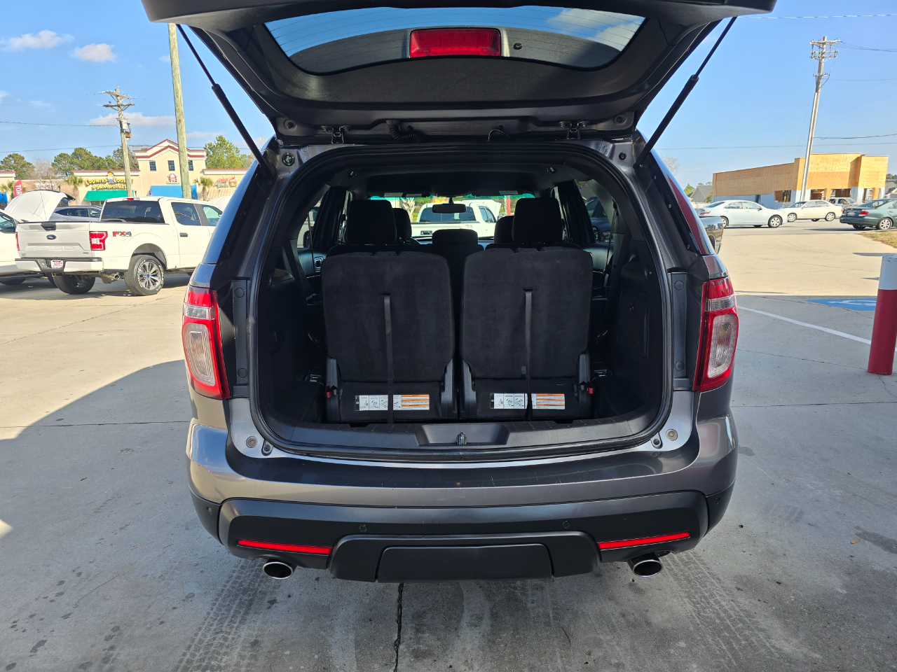 Ford Explorer FWD 4dr XLT 2012