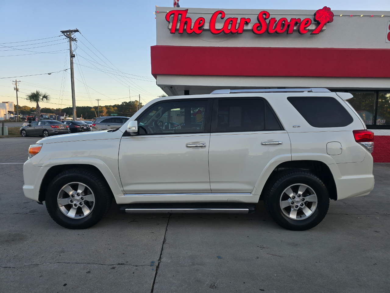 Toyota 4Runner RWD 4dr V6 SR5 (Natl) 2011