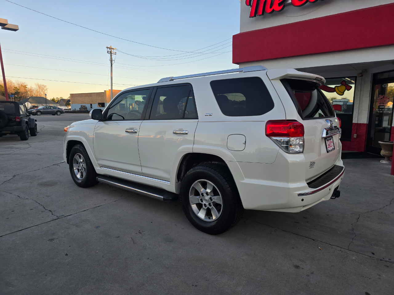 Toyota 4Runner RWD 4dr V6 SR5 (Natl) 2011