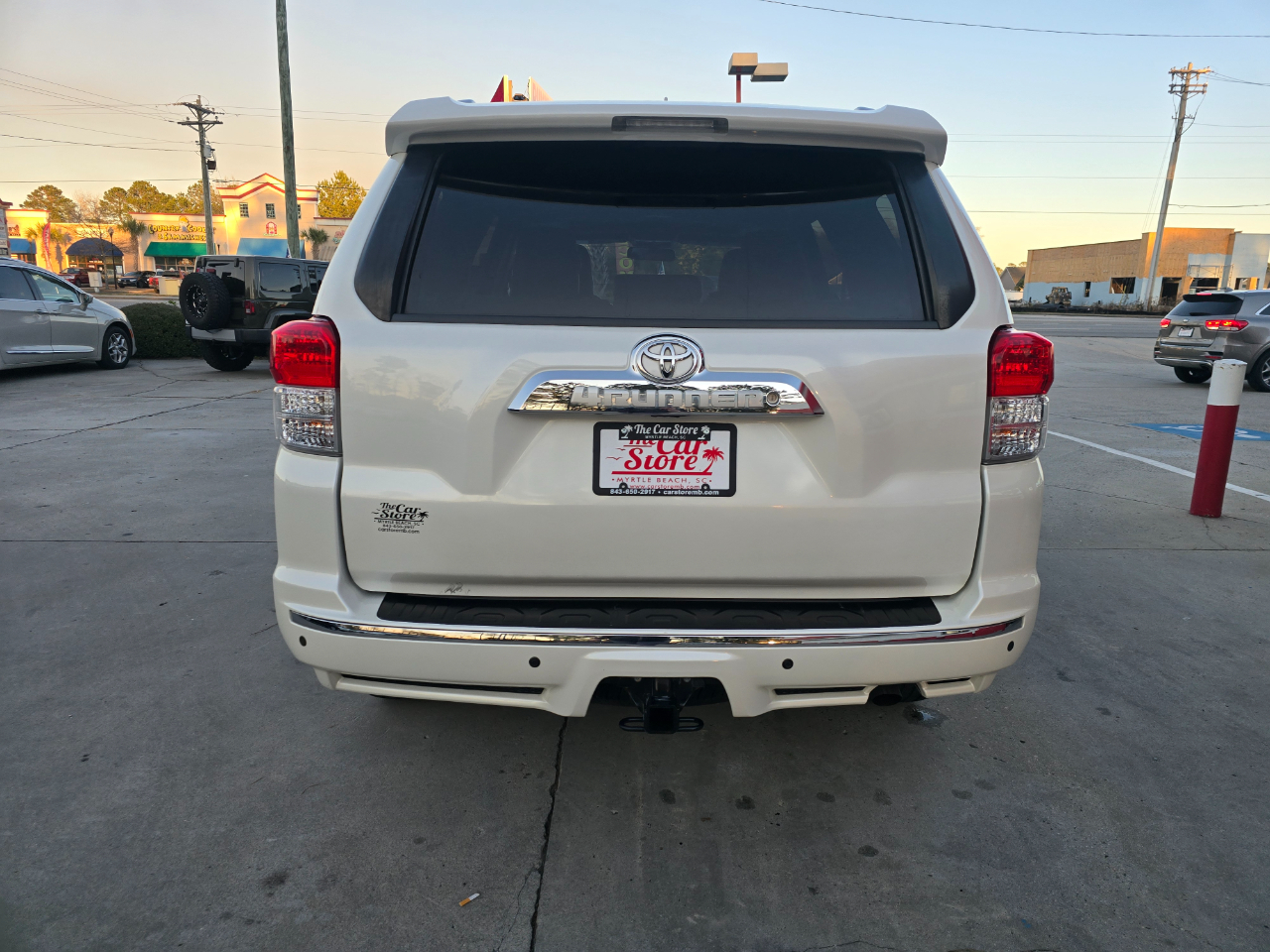 Toyota 4Runner RWD 4dr V6 SR5 (Natl) 2011