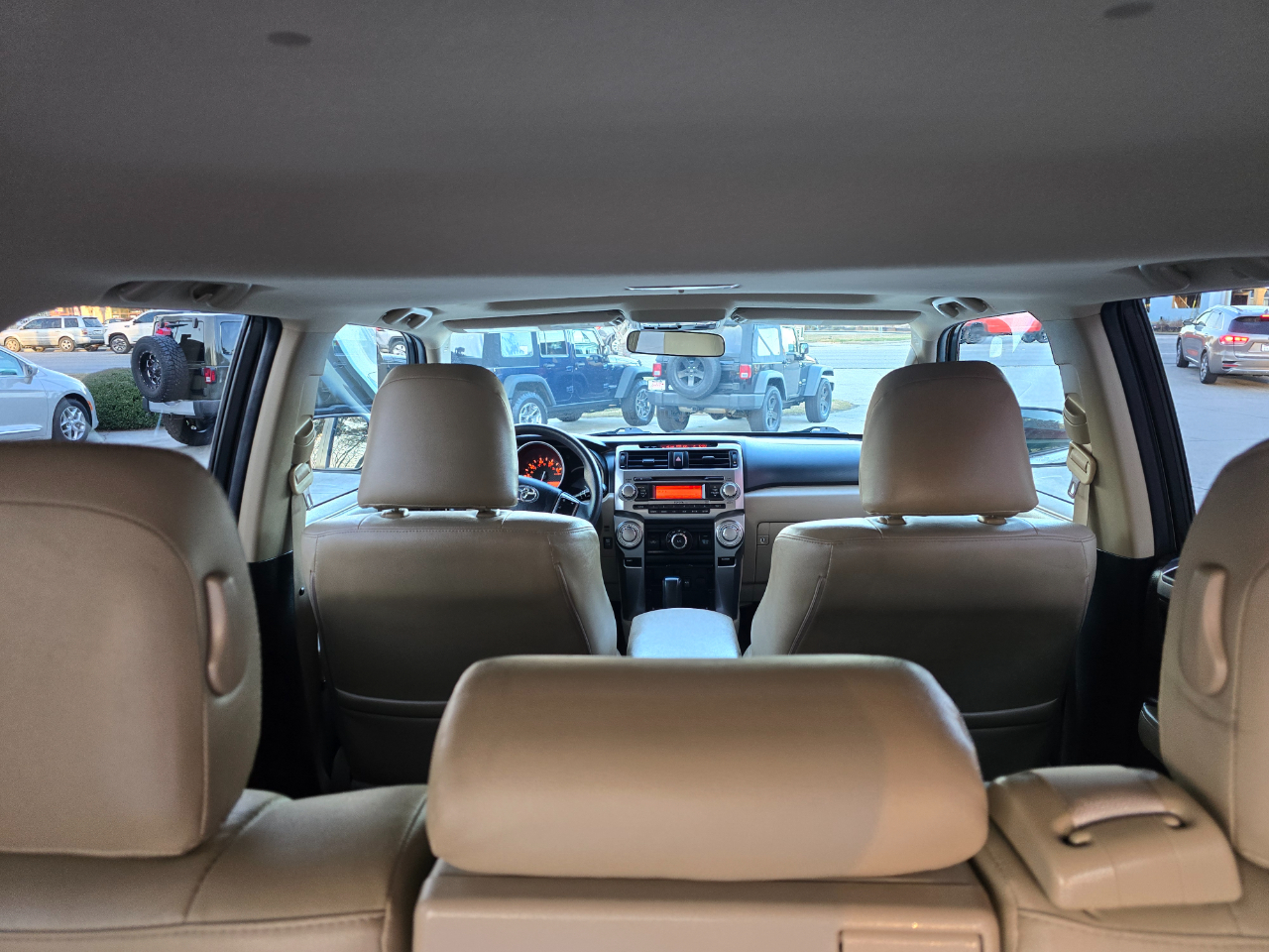 Toyota 4Runner RWD 4dr V6 SR5 (Natl) 2011