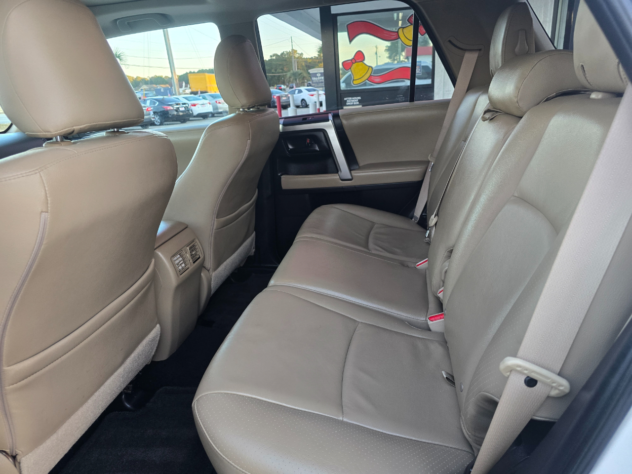 Toyota 4Runner RWD 4dr V6 SR5 (Natl) 2011