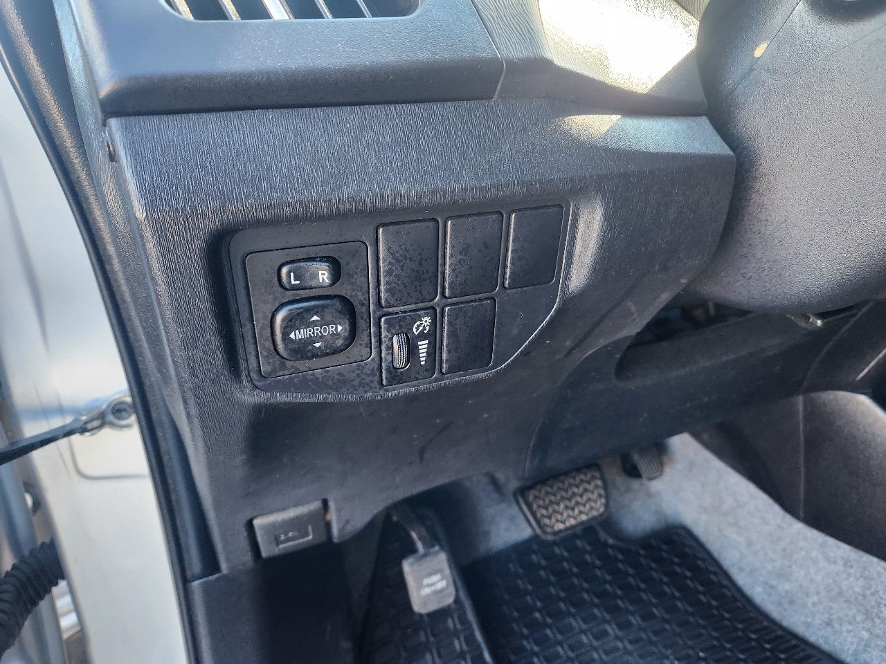 Toyota Prius 5dr HB Four (Natl) 2015