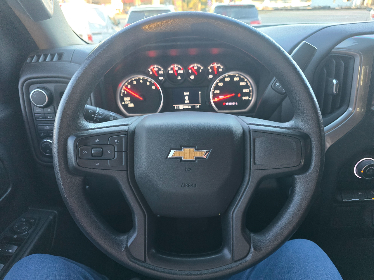 Chevrolet Silverado 1500 4WD Crew Cab 147" Custom 2022