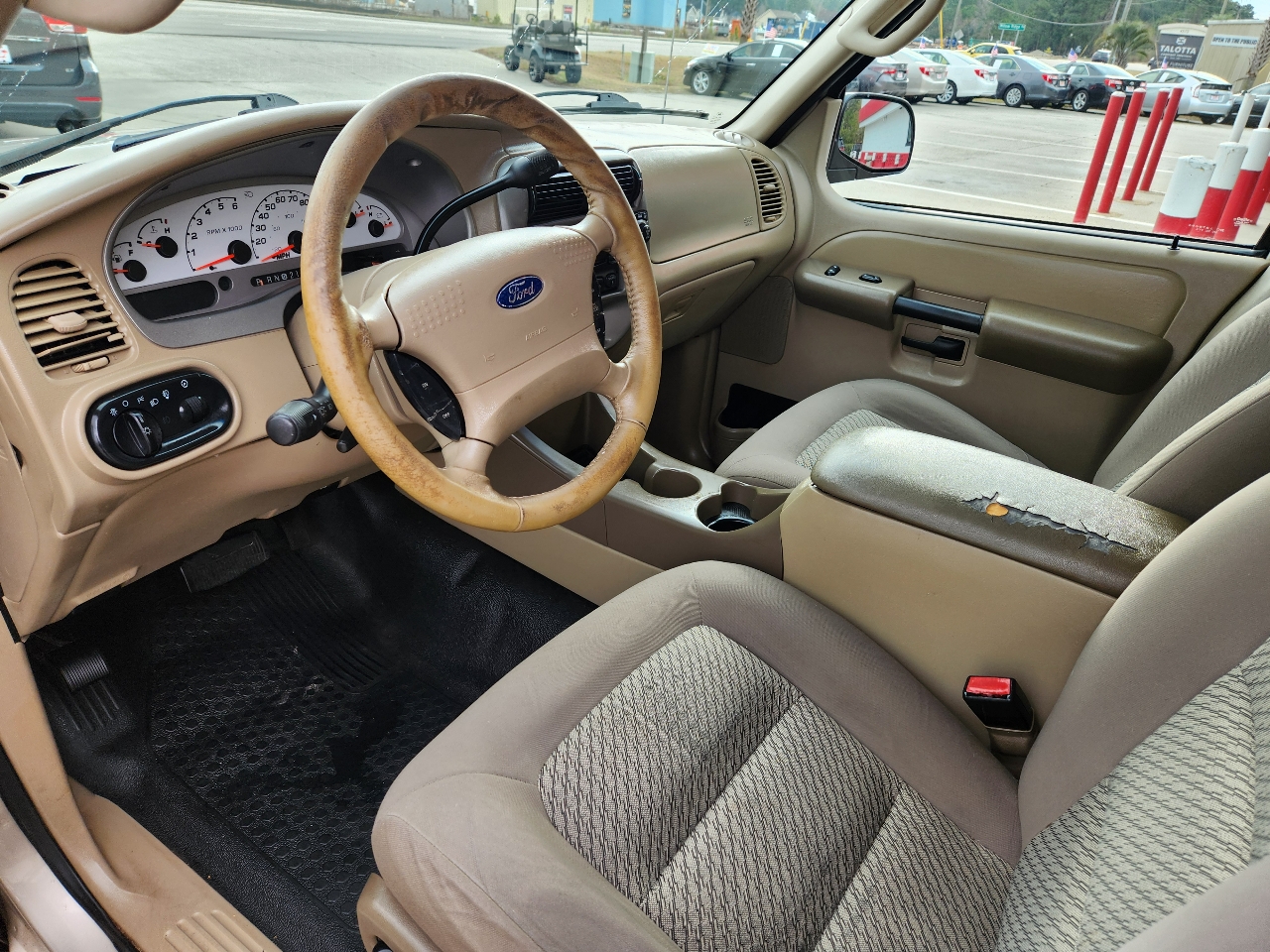 Ford Explorer Sport Trac 4dr 126" WB XLS 2004