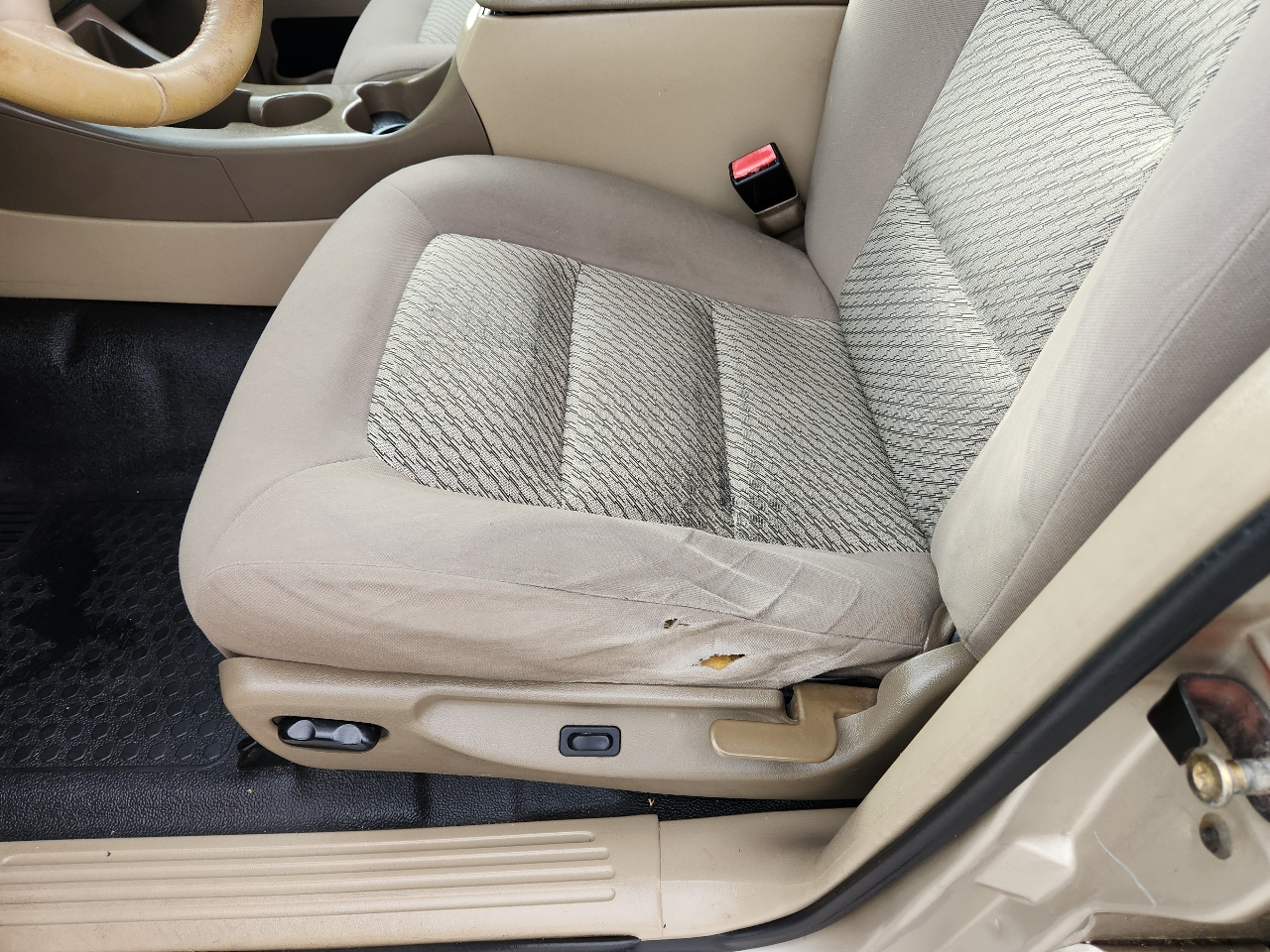 Ford Explorer Sport Trac 4dr 126" WB XLS 2004