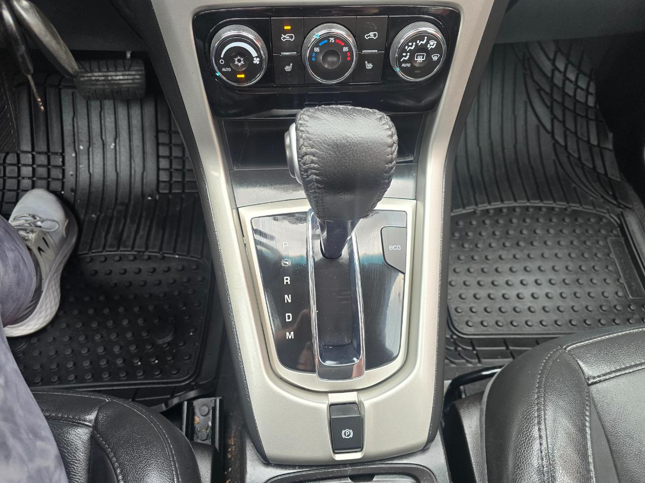 Chevrolet Captiva Sport 1LT FWD 2014