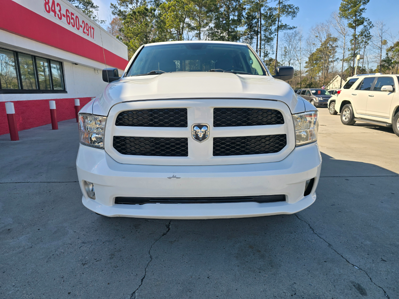 RAM 1500 Express 4x4 Quad Cab 6'4" Box 2017