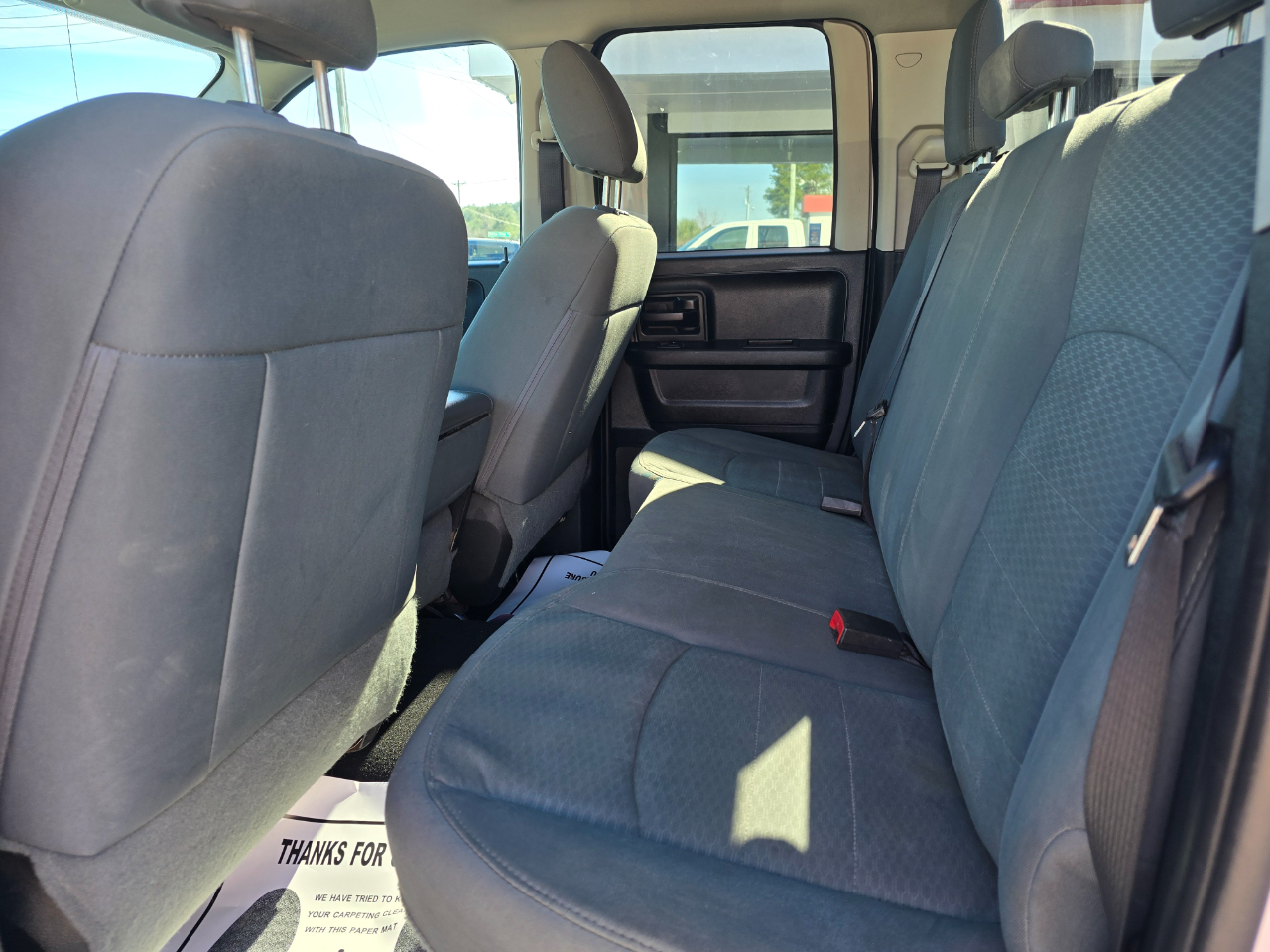 RAM 1500 Express 4x4 Quad Cab 6'4" Box 2017